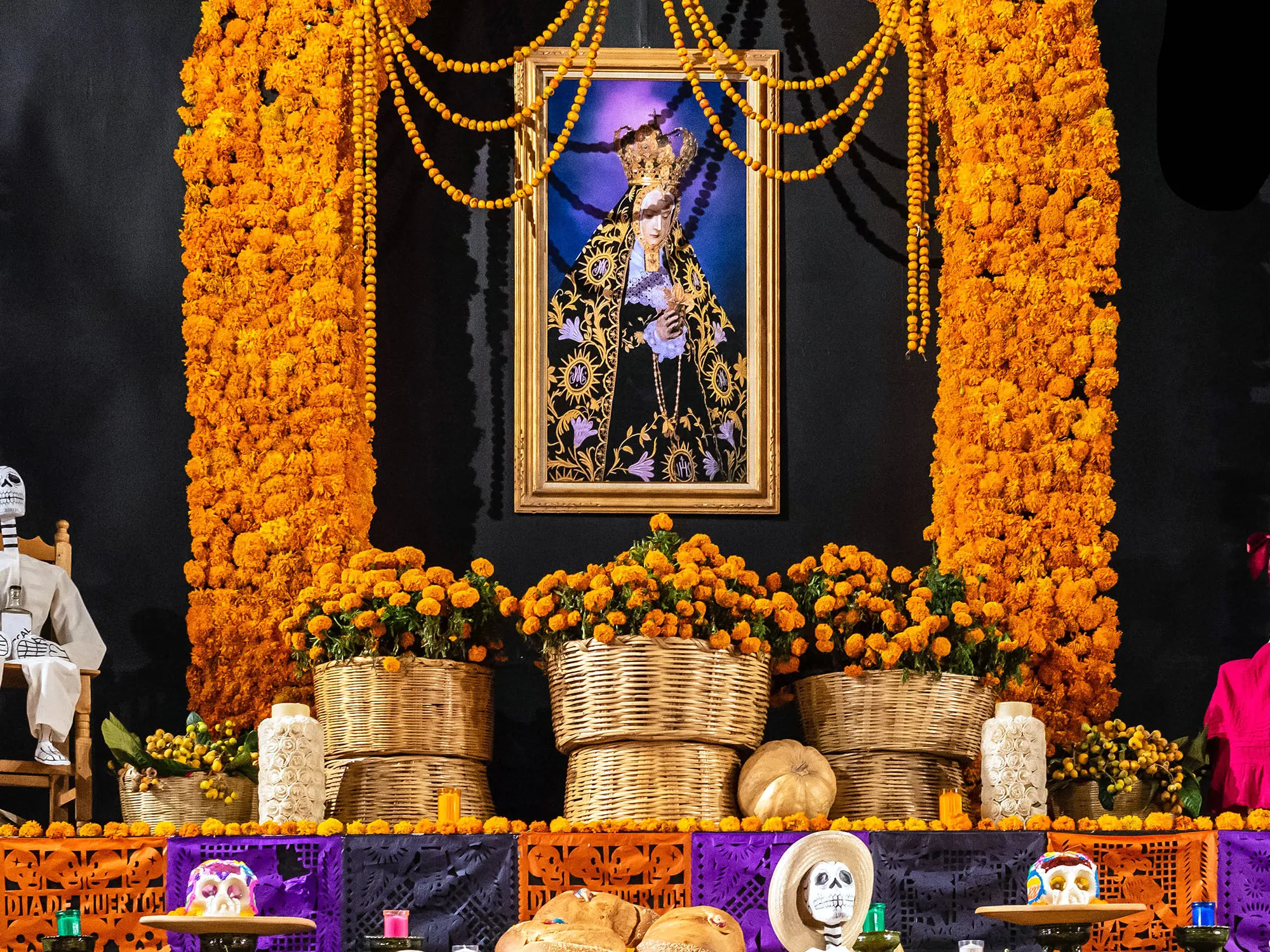Día de Muertos en México - Ofrendas y altares tradicionales